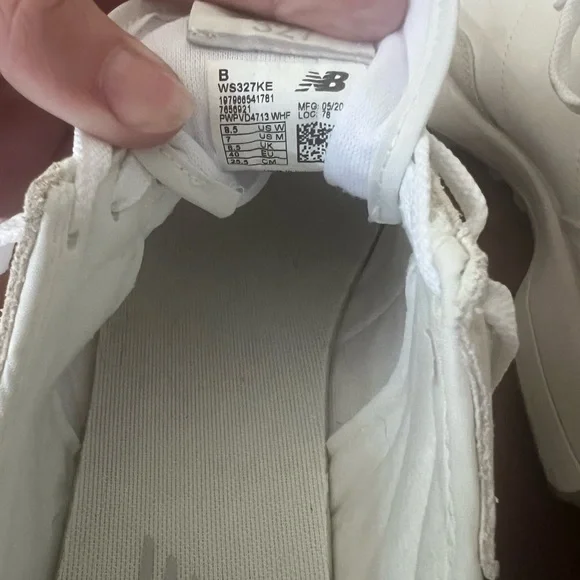 New Balance 327 - Picture 3 of 4